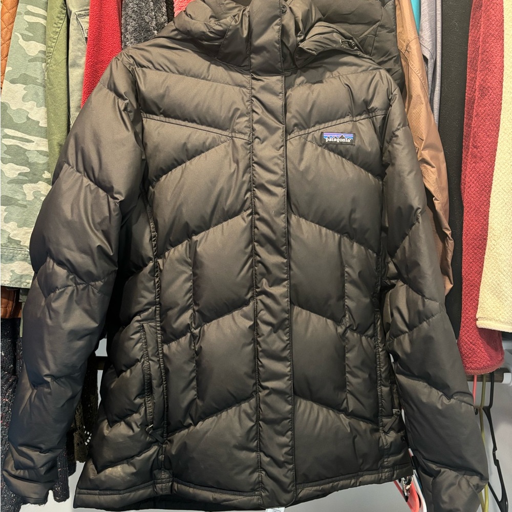 Patagonia Down Jacket. Mid thigh length.
